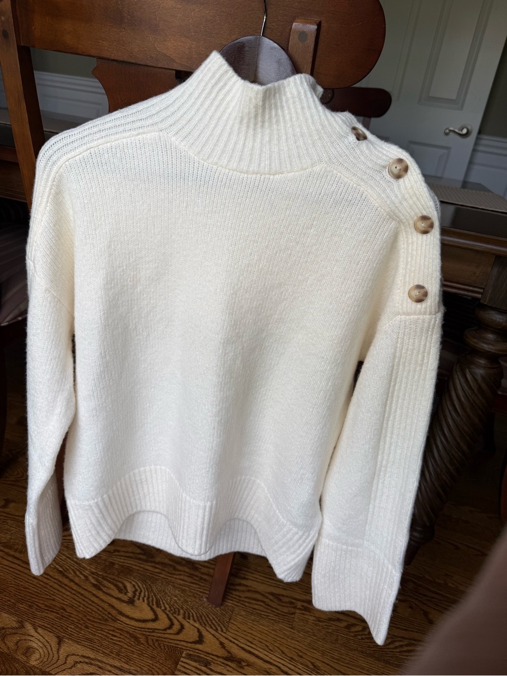 Abercrombie & Fitch Button Detail Mockneck Sweater Cream Sz XS NWT